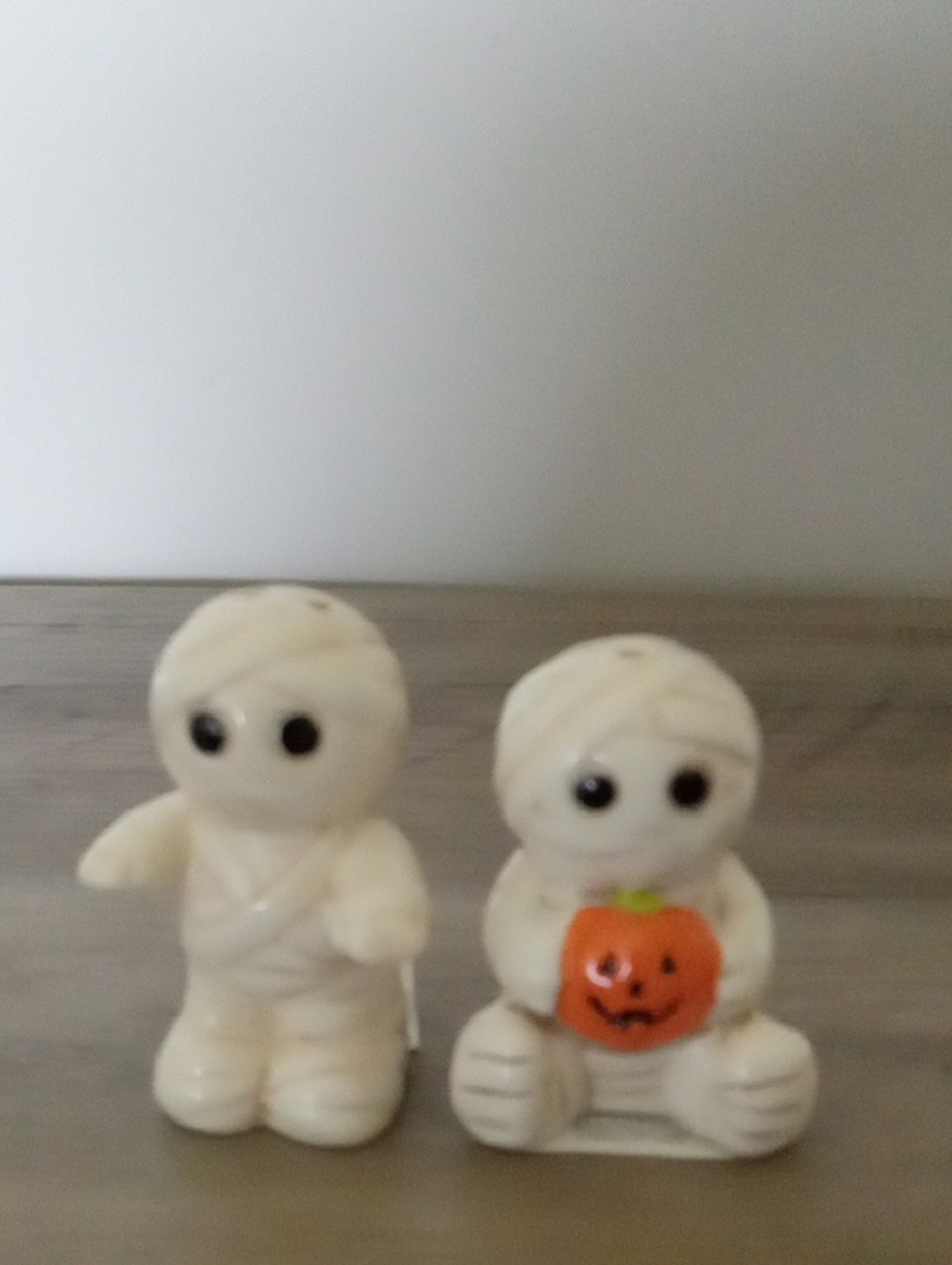 Cracker Barrel Halloween Mummy Salt and Pepper Shakers with Orange Pumpkin